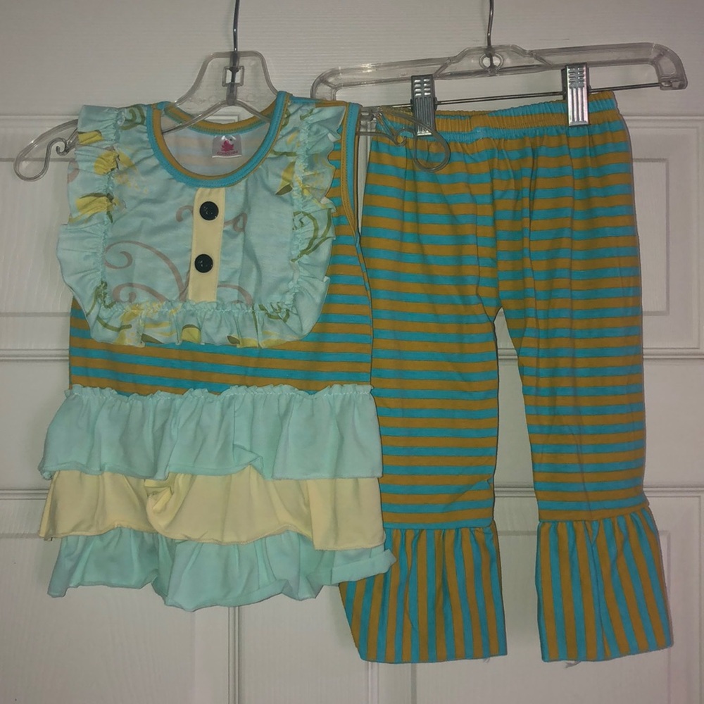 2 piece ruffle set